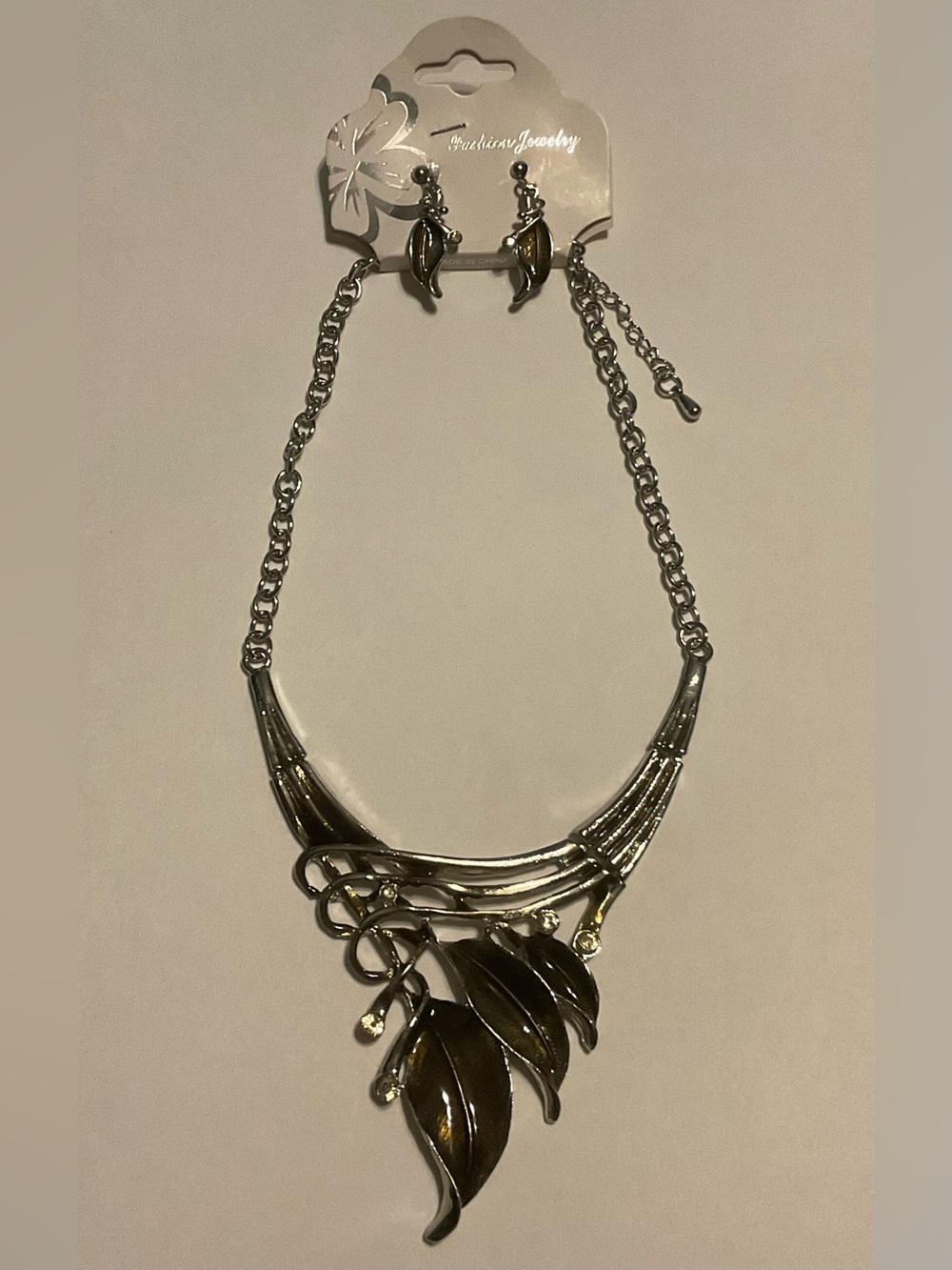 Fashion Jewelry Silver Tone Golden Leaf Crystal Necklace & Earrings Set